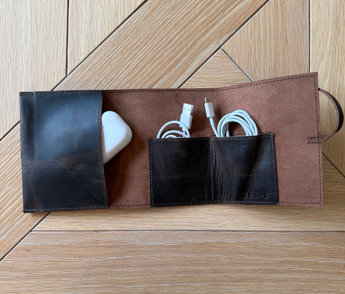 Travel & Tech Roll